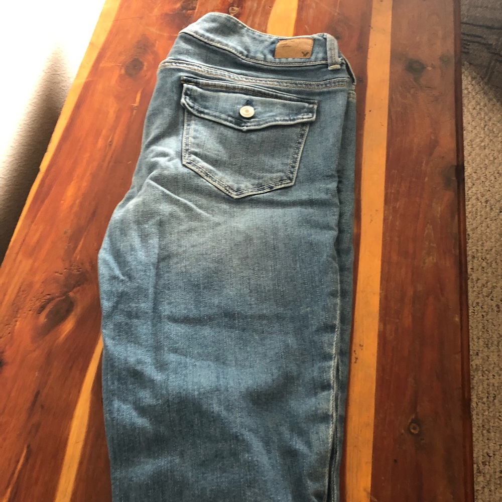 American Eagle Artist Crop